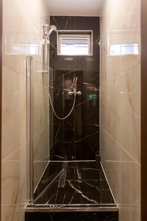 Stylish Quentin Apartment In The King Street بودابست المظهر الخارجي الصورة